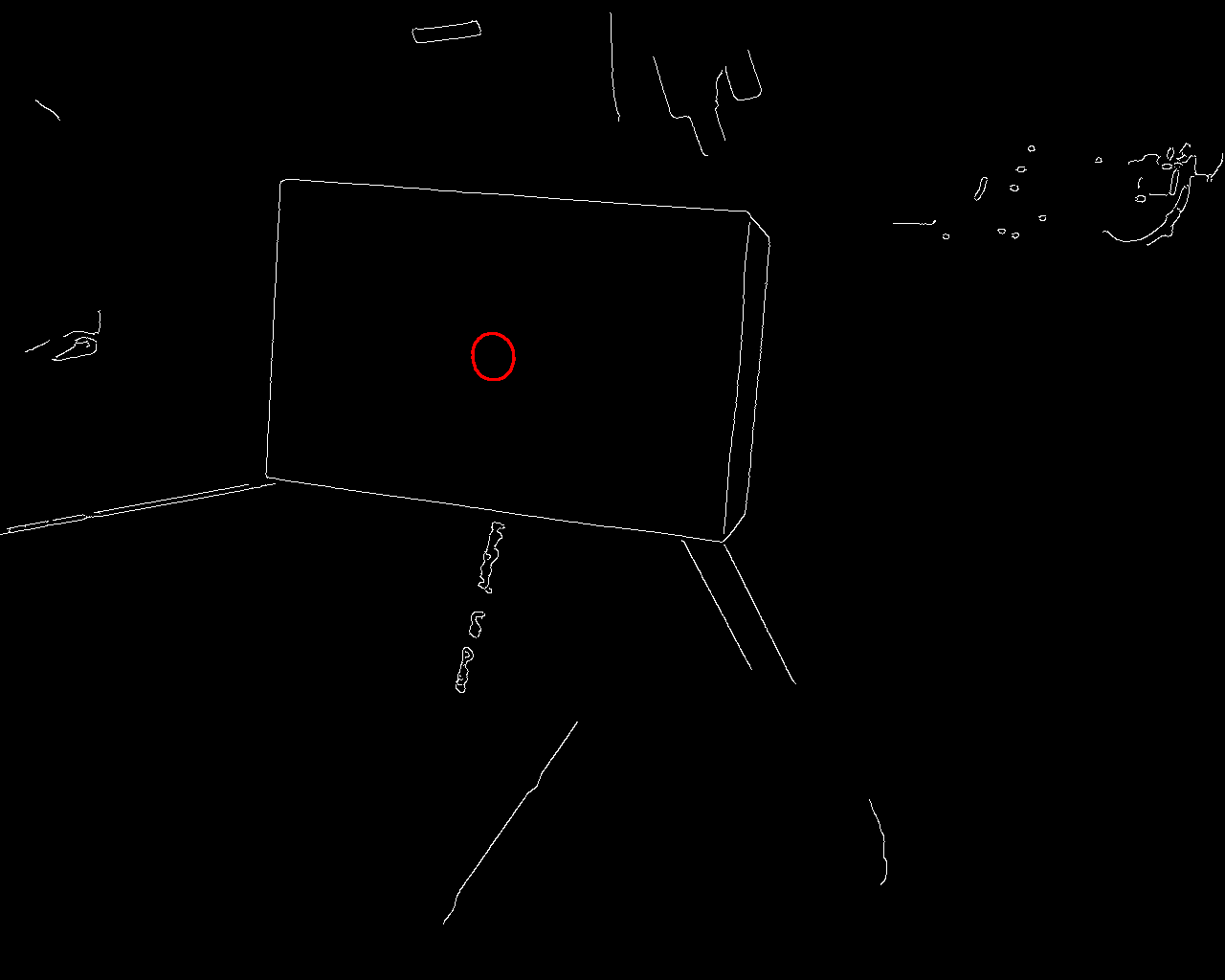 The hole contour is detected in the right image.